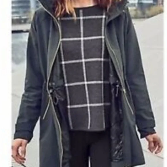 Athleta Dakota merino wool Windowpane sweater sz medium. - Picture 5 of 8